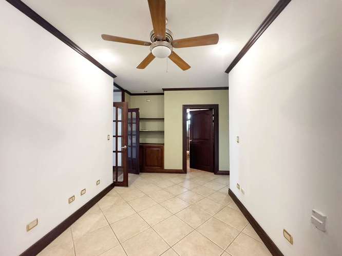 SE ALQUILA CASA EN ESCAZÚ - Imagen 5