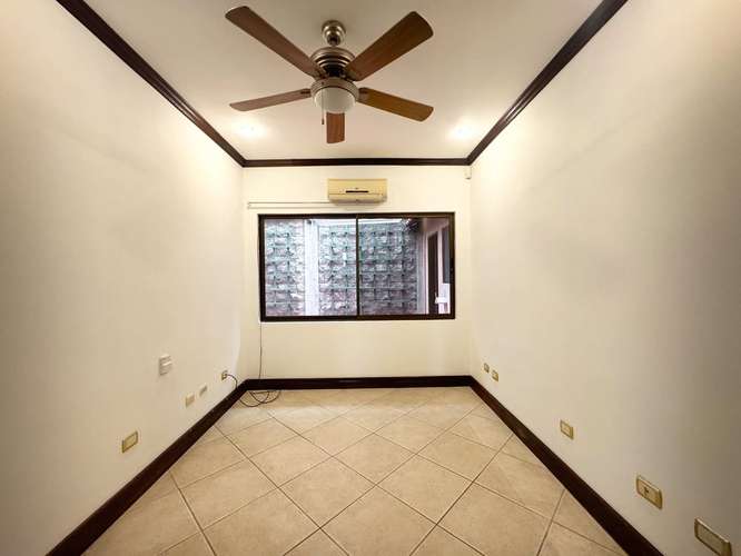 SE ALQUILA CASA EN ESCAZÚ - Imagen 13
