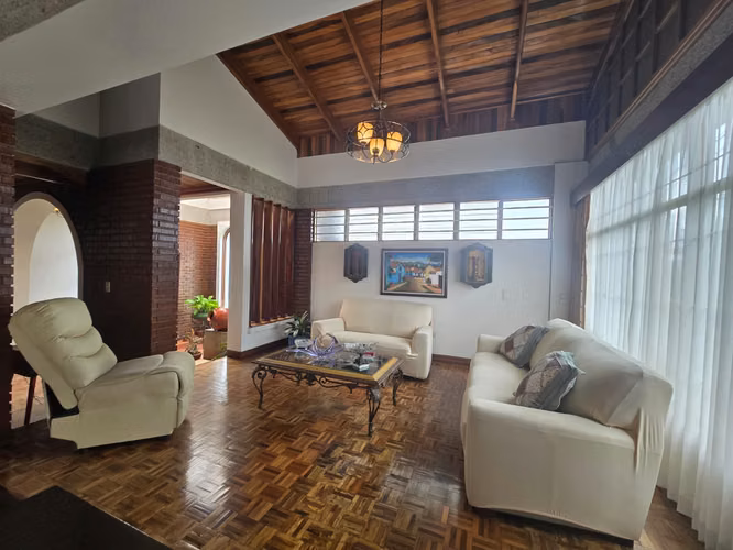 VENTA DE CASA ESQUINERA, AMPLIA EN HEREDIA CENTRO - Imagen 16