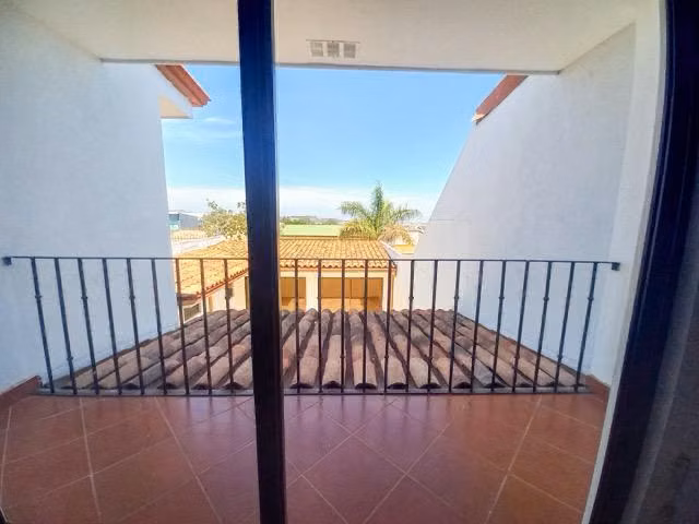SE VENDE AMPLIA CASA EN ROHRMOSER $320000 REBAJADA - Imagen 12