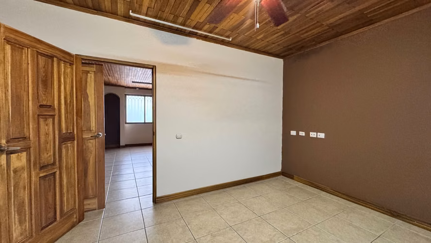 Venta edificio comercial de 3 pisos, Plaza Víquez, San José (AD) - Imagen 6