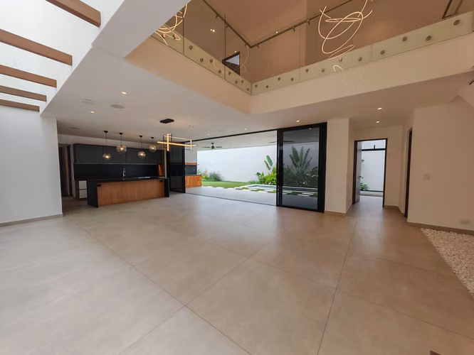 VENTA DE CASA EN RESIDENCIAL EN LAURELES DE ESCAZÚ - Imagen 3
