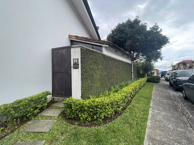 VENTA DE CASA EN LA SEGOVIANA GRANADILLA, CURRIDABAT - Imagen 2