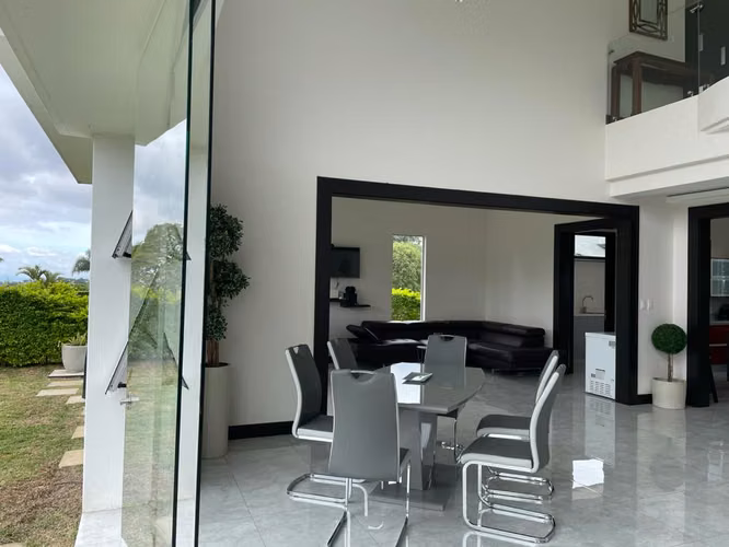 id #30924 Alquiler de casa en Calle Vieja. Condominio