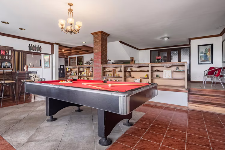 Se Vende –Casa con Vista al Campo de Golf en Ciudad Cariari, Heredia–VH