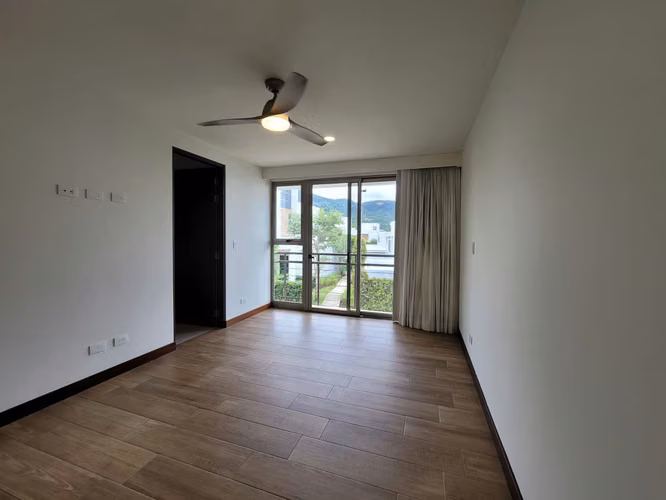 En venta casa en condominio en San Antonio de Escazú