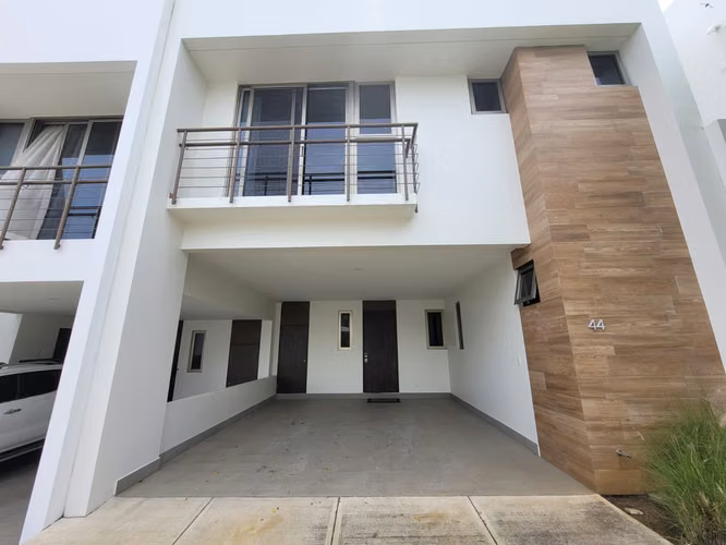 En venta casa en condominio en San Antonio de Escazú