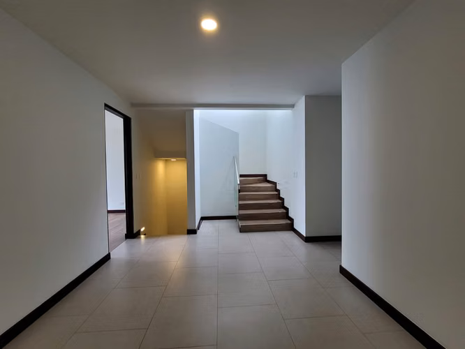 En venta casa en condominio en San Antonio de Escazú