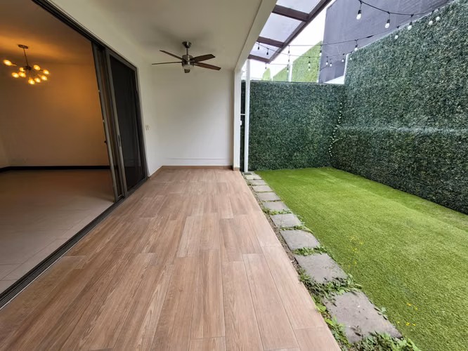 En venta casa en condominio en San Antonio de Escazú