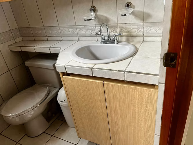 SE VENDE CASA EN CONDOMINIO CERCA RUTA 27, SANTA ANA POZOS.