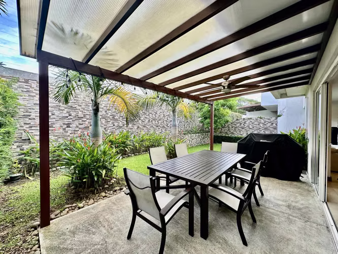Venta lujosa, moderna y amplia casa, Guachipelin, Escazú (FAU) - Imagen 6