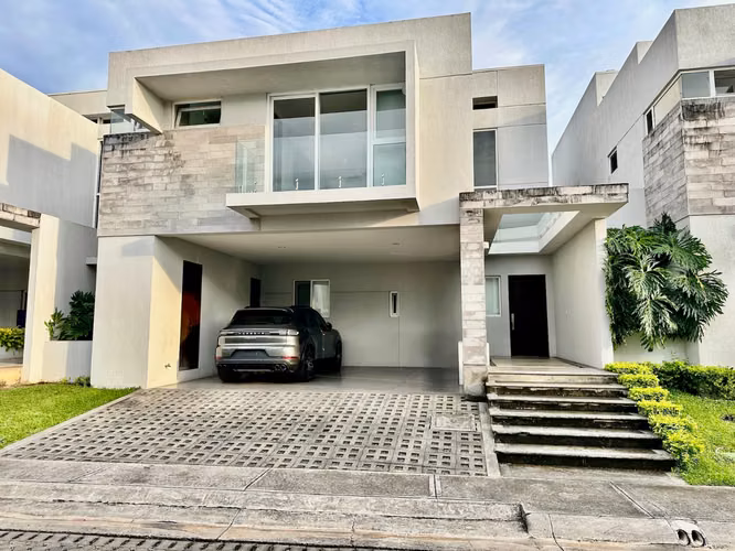 Venta casa contemporánea con patio amplio , Guachipelin, Escazú (FAU) - Imagen 16