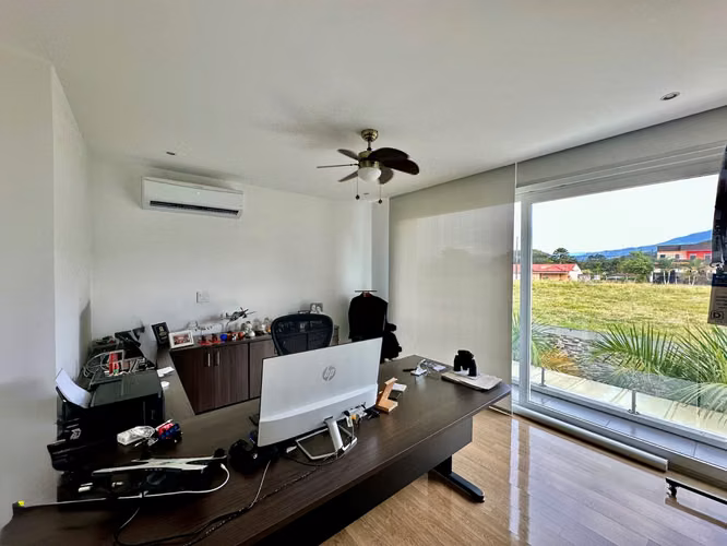 Venta casa contemporánea con patio amplio , Guachipelin, Escazú (FAU) - Imagen 15