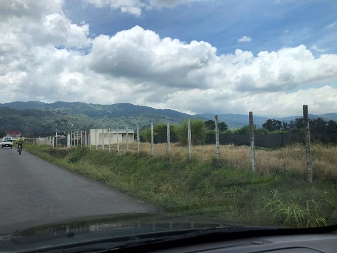 TERRENO INDUSTRIAL Y COMERCIAL CARTAGO 128.400m2