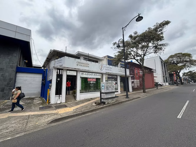 Se vende propiedad comercial sobre el paseo colon! 5858