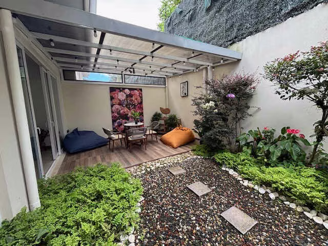 Moderna casa en condominio en venta en Curridabat, 5855