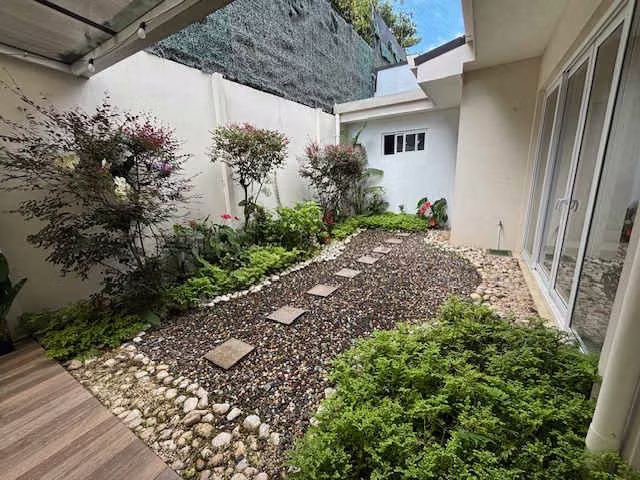 Moderna casa en condominio en venta en Curridabat, 5855