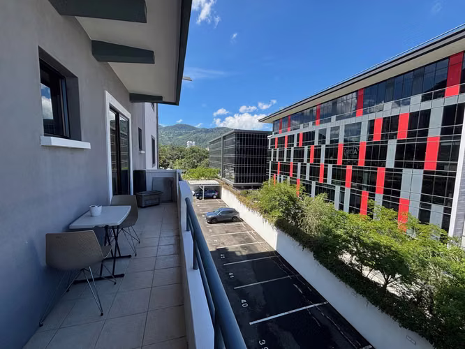Venta de apartamento en torre en Trejos Montealegre, Escazú, 5849