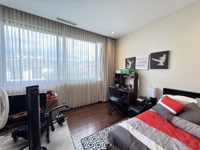 Se vende Casa de lujo en Valle del Sol, Pozos, Santa Ana (AD).