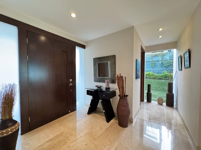 Se vende Casa de lujo en Valle del Sol, Pozos, Santa Ana (AD).