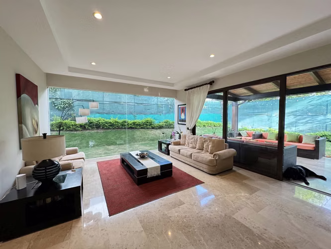 Se vende Casa de lujo en Valle del Sol, Pozos, Santa Ana (AD).