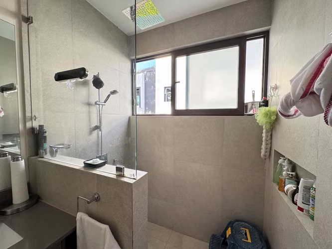 Se vende Casa de lujo en Valle del Sol, Pozos, Santa Ana (AD).