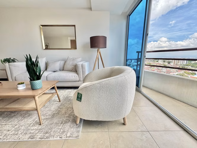 Apartamento amueblado con excelentes vistas en Paseo Colón - Imagen 7