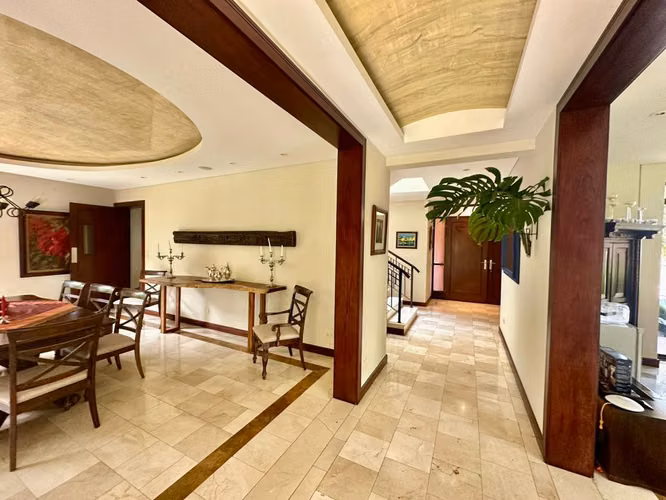 Viví en grande, viví en Escazú . Residencia de lujo en exclusivo condominio