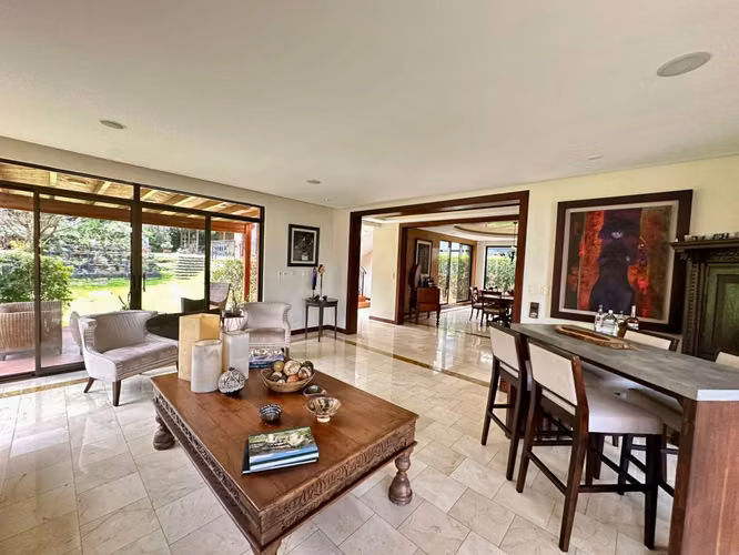 Viví en grande, viví en Escazú . Residencia de lujo en exclusivo condominio