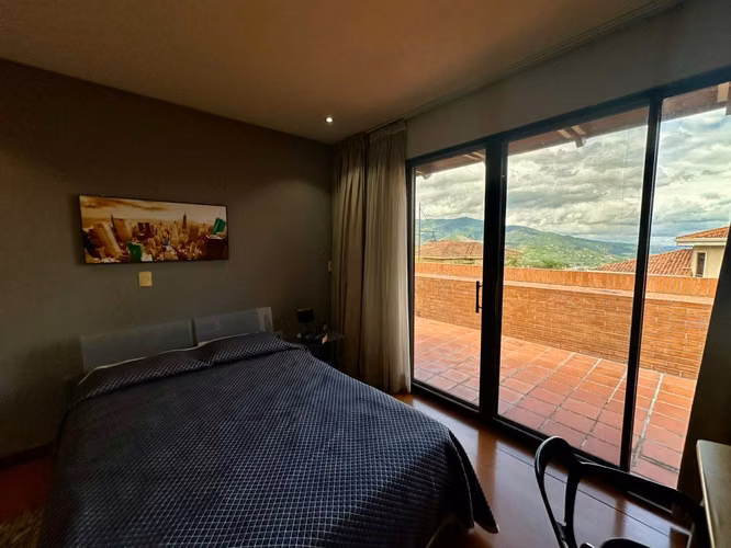 Viví en grande, viví en Escazú . Residencia de lujo en exclusivo condominio
