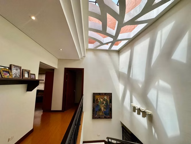 Viví en grande, viví en Escazú . Residencia de lujo en exclusivo condominio