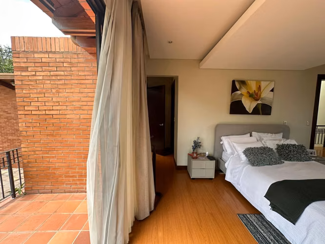 Viví en grande, viví en Escazú . Residencia de lujo en exclusivo condominio