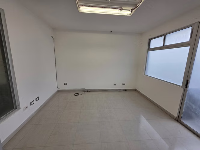 SE VENDE EDIFICIO COMERCIAL - MATA REDONDA