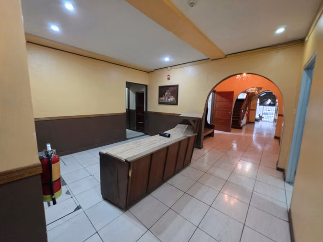 SE VENDE EDIFICIO COMERCIAL - MATA REDONDA