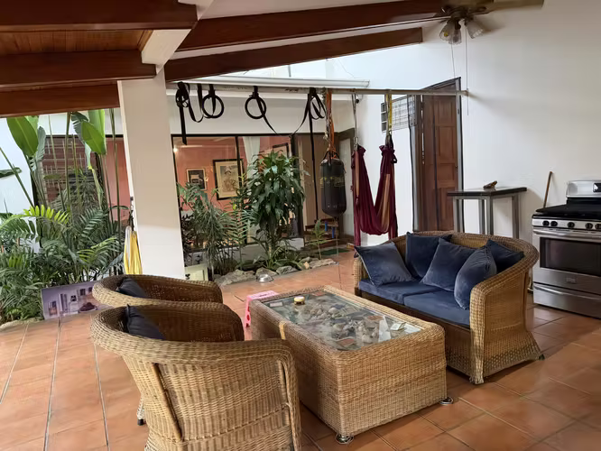 Linda propiedad en venta en Laureles Escazú