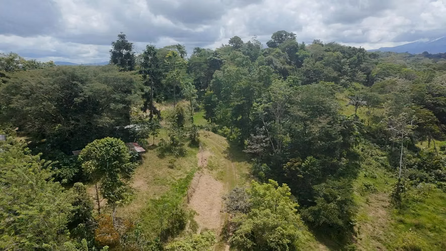 Propiedad estratégica sobre ruta 32