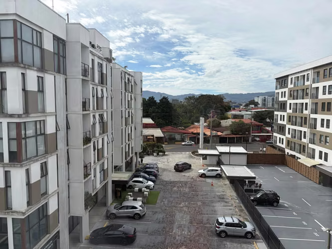 Apartamento Moderno en Venta en Tibás con Amenidades Premium y Plusvalía