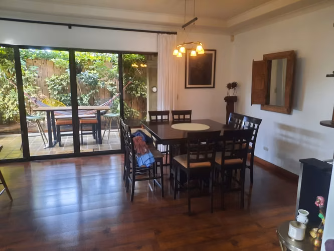 ALQUILER DE CASA EN CONDOMINIO PUERTA DE HIERRO*