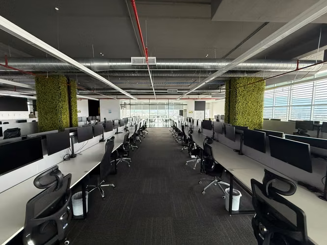 ALQUILER RORMOSHER OFICINAS PREMIUM EN EDIFICIO TORRE CORDILLERA - Imagen 15