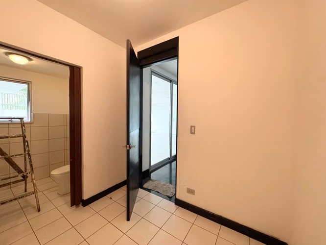 ALQUILER/VENTA DE CASA EN ESCAZÚ - Imagen 6