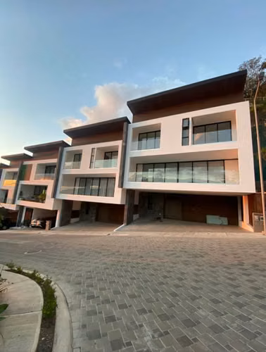 ALQUILER DE CASA EN CONDOMINIO EN POZOS - Imagen 13