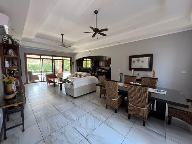 Venta de casa en condominio en Playa Bejuco, 5864