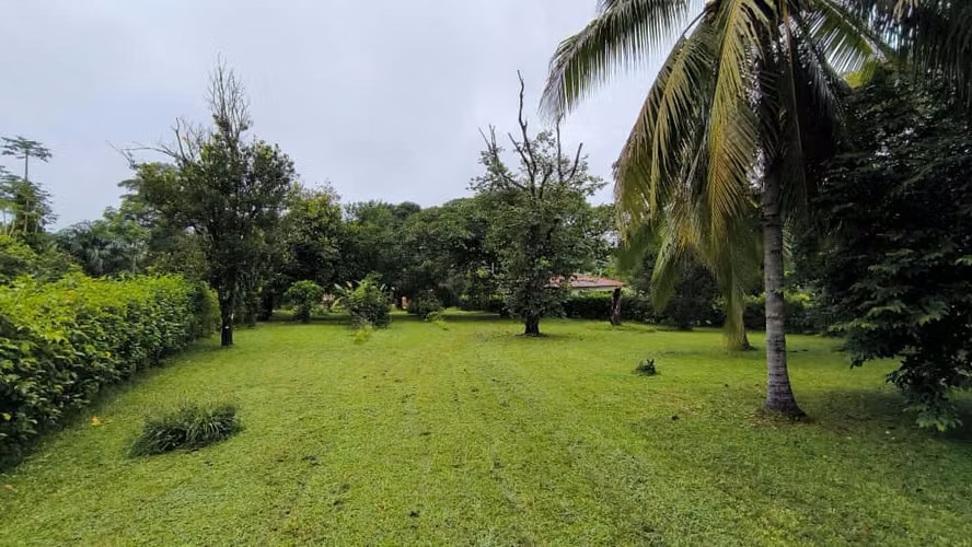 Venta de terreno en San Pedro Turrubares