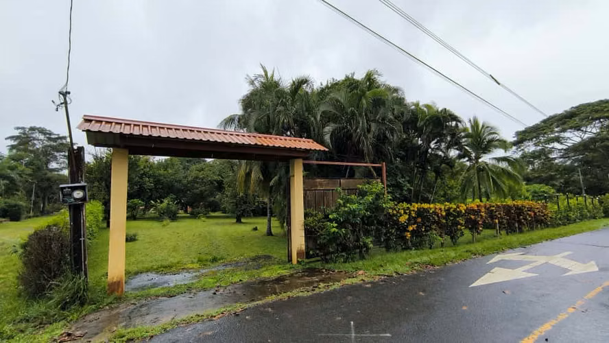 Venta de terreno en San Pedro Turrubares