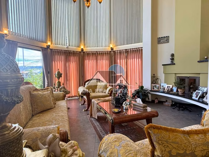 Casa esquinera 630 m² con 4 suites en Ayarco Sur | US$650.000 - Imagen 6