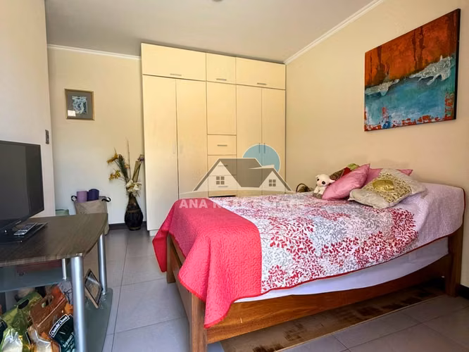 Casa esquinera 630 m² con 4 suites en Ayarco Sur | US$650.000 - Imagen 11
