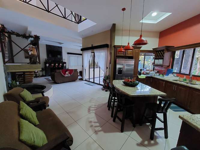 Venta de Hermosa casa en las montañas de San Rafael de Heredia, Residencial - Imagen 3