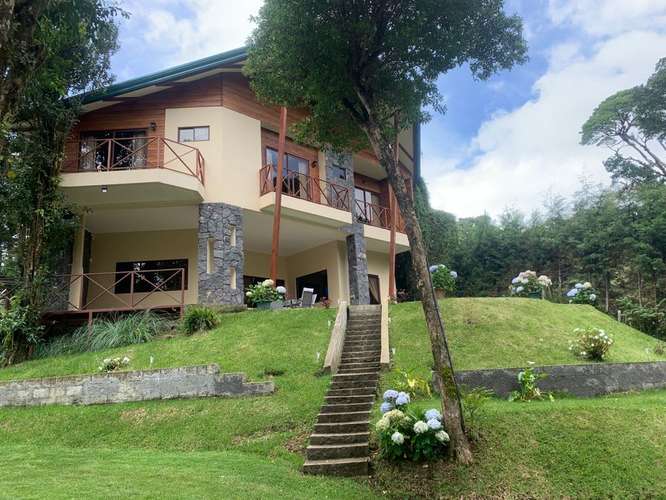 Venta de Hermosa casa en las montañas de San Rafael de Heredia, Residencial - Imagen 14