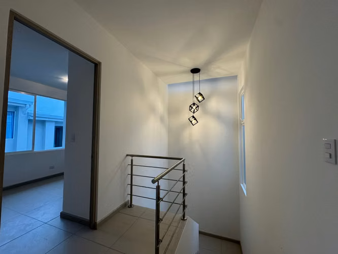 ALQUILER DE CASA NUEVA EN CONDOMINIO, RIO ORO* - Imagen 6