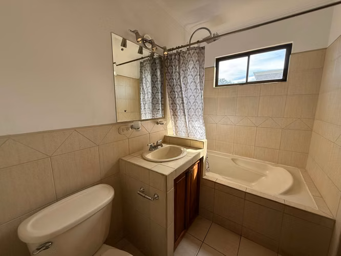 ALQUILER DE CASA EN CONDOMINIO FUERTE VENTURA, POZOS SANTA ANA* - Imagen 8